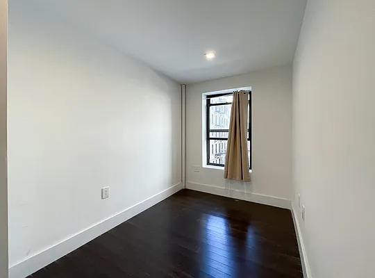 Rented by Kahen Properties | media 19