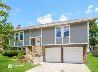 10725 McKinley Ct, Kansas City, MO 64134