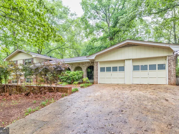 2288 Hudson Dr SW, Lilburn, GA 30047