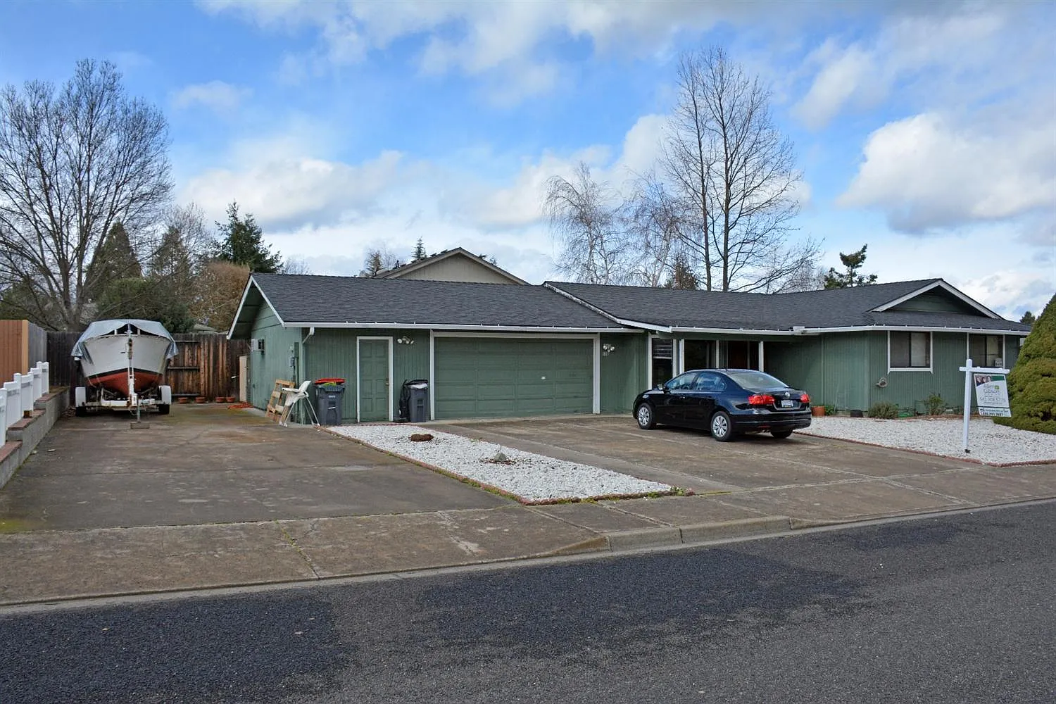 1017 Brandon Way photo 1