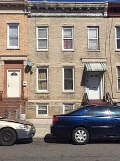 1st image of 181 E 32nd St