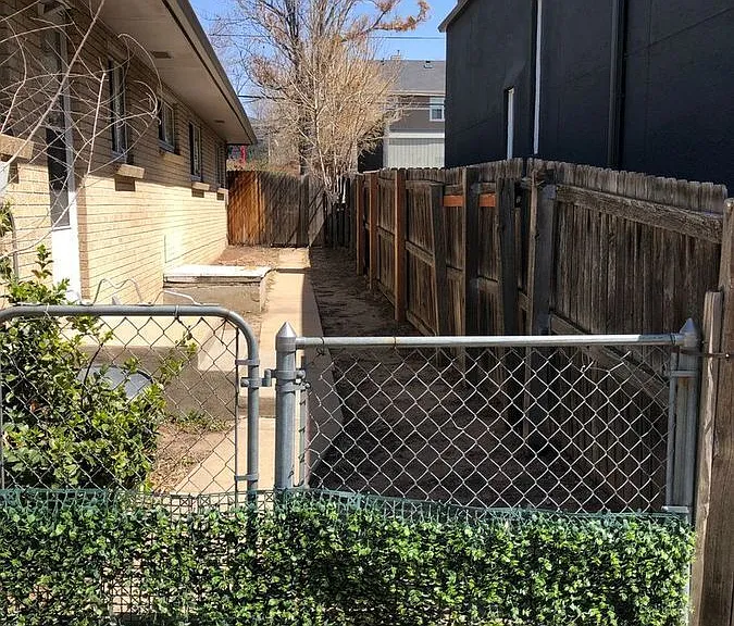 4 S Jackson St — Photo 17