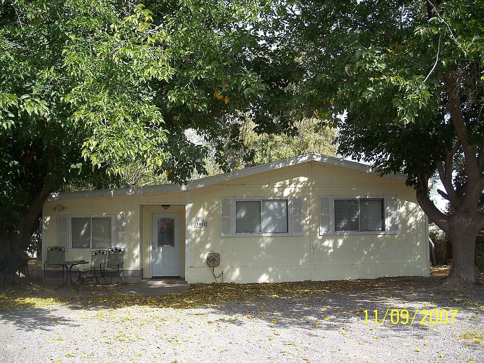 View of the front