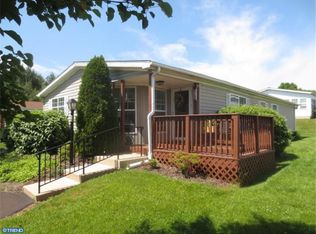 16 Longwood Ct W, Harleysville, PA 19438