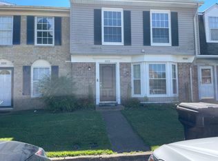 1033 Smoke Tree Ln, Virginia Beach, VA 23452