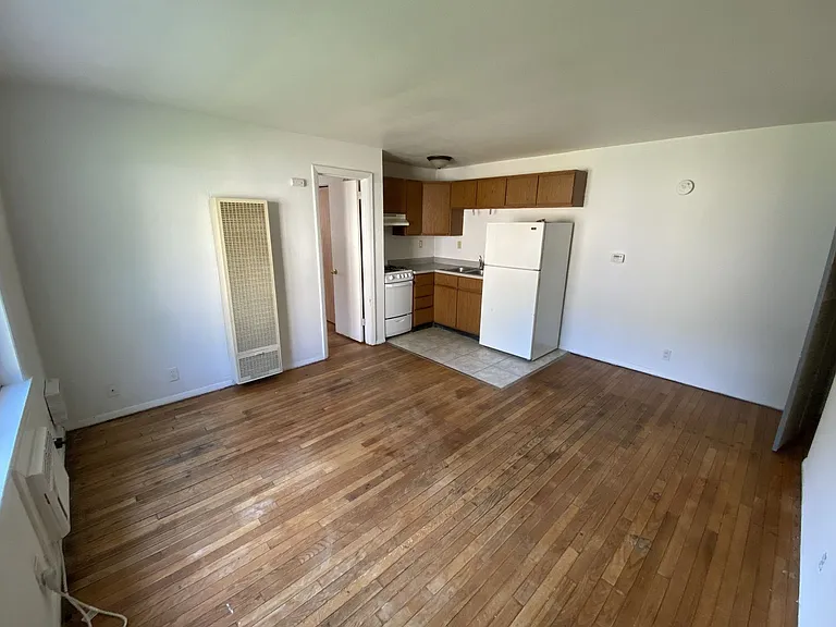 311 S Prairie St — Photo 15