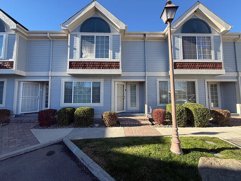 1420 Douglas Ave #8 — Photo 2