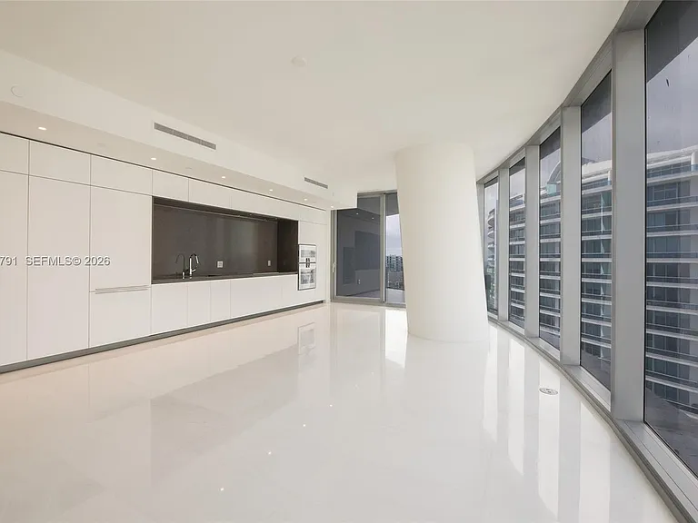 300 Biscayne Boulevard Way #4708W — Photo 2