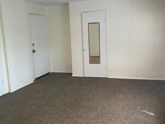 4th image of 4176 Paxton Woods Ln APT 7