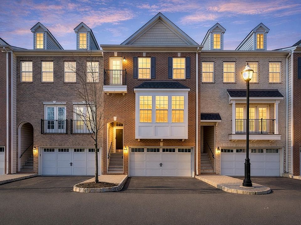 1st image of 5 Creekside Ct