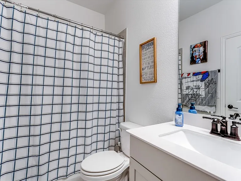 1304 Starling St — Photo 27