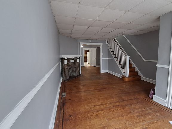 2nd image of 3904 Dungan St