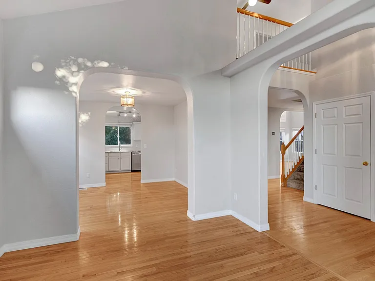 450 Millstream Ter — Photo 5