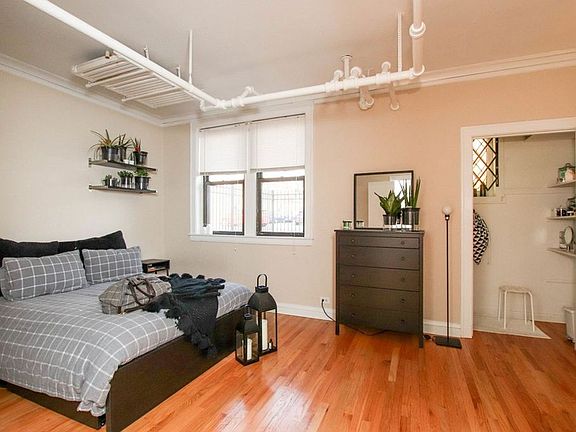 5th image of 1623 W Grace St APT G