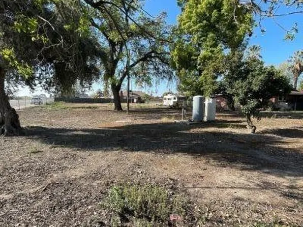 6041 E Larsen Ave, Fresno, CA 93706