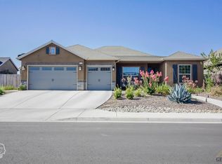 9503 Riviera Del Sol Dr, Bakersfield, CA 93314