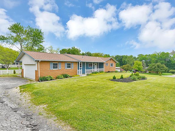 2nd image of 3280 Darracq Cir