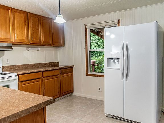 3rd image of 1123 Bend Of Slate Cir