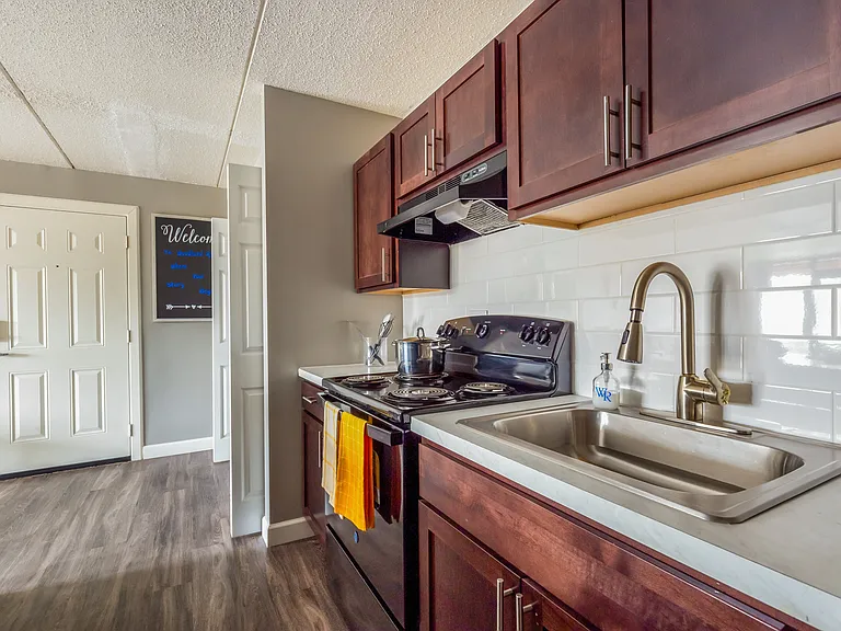Woodland Ridge Apartments — Photo 18