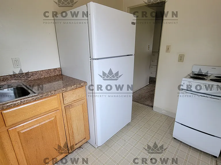 1217 Richardson Ct #2 — Photo 3