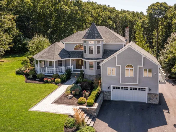 6 Woodland Drive, Hudson, NH 03051