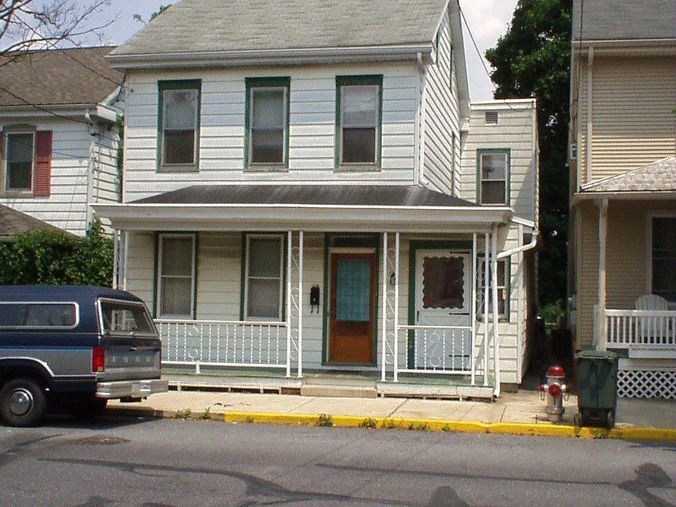 2nd image of 113 S Cedar St