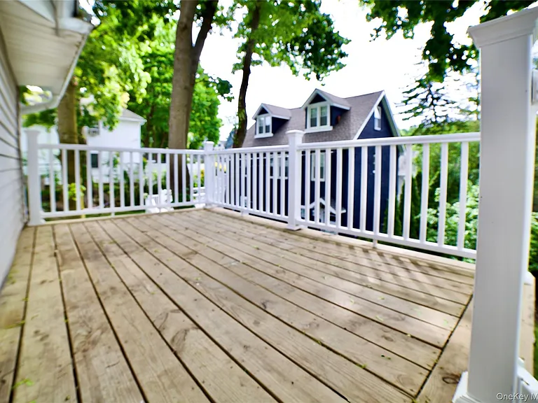 35 S Lawn Ave #3 — Photo 2