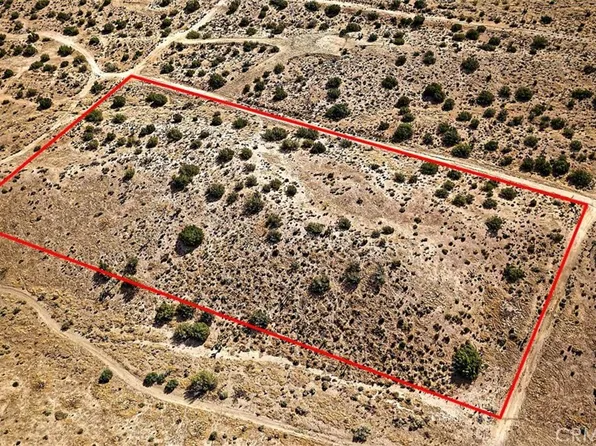 23 Valley Vw, Apple Valley, CA 92308