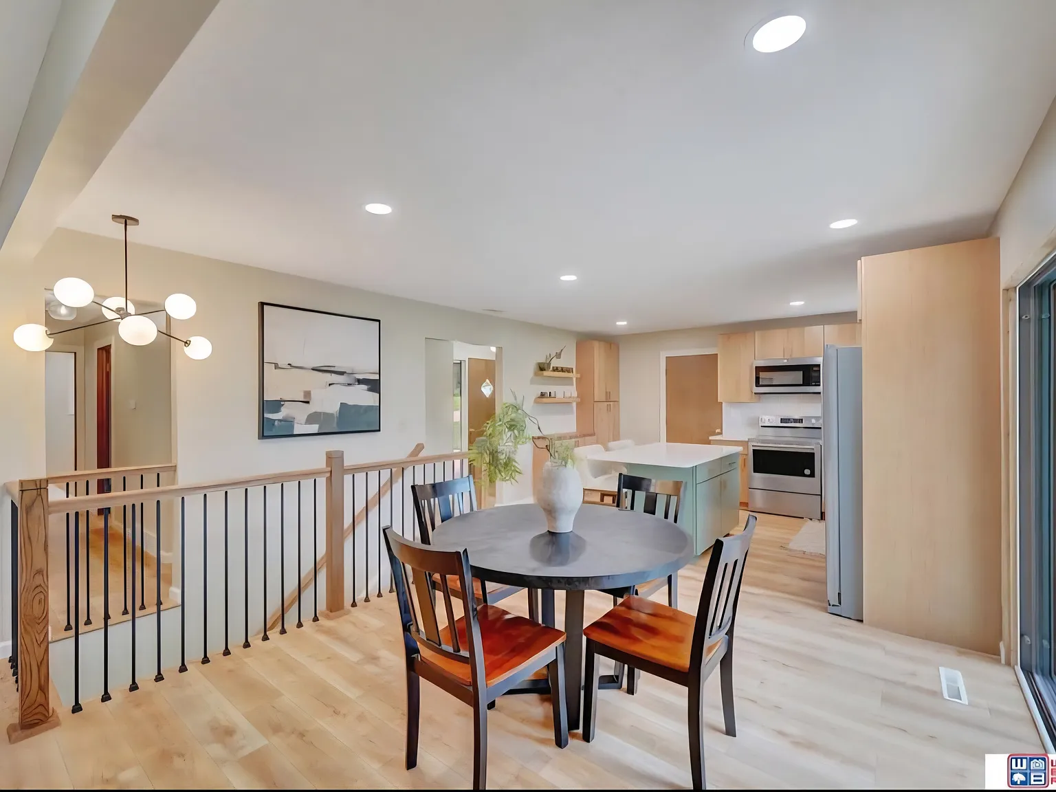 3 bed, 2030 sqft, $2,800 — Photo 4