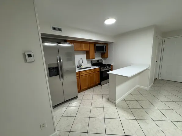 122 Central Avenue image 3 of 11