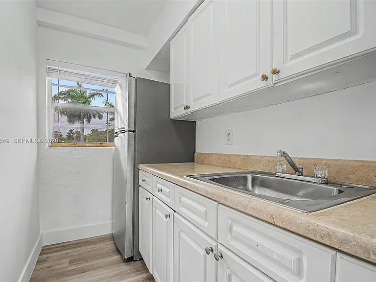 1685 Jefferson Ave #15 — Photo 13
