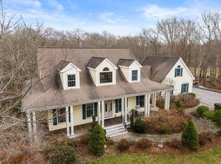 332 Division Rd, Dartmouth, MA 02748