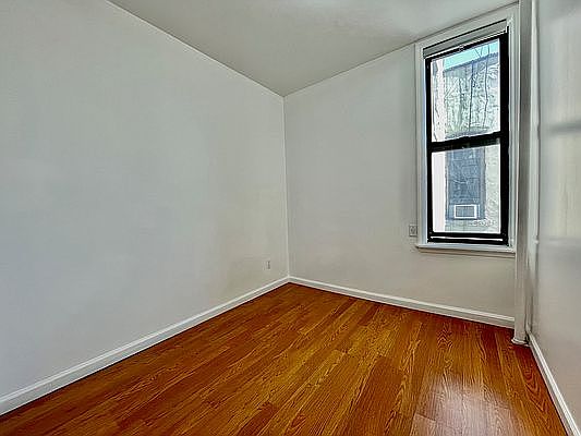 5th image of 37 Catherine St APT 6B