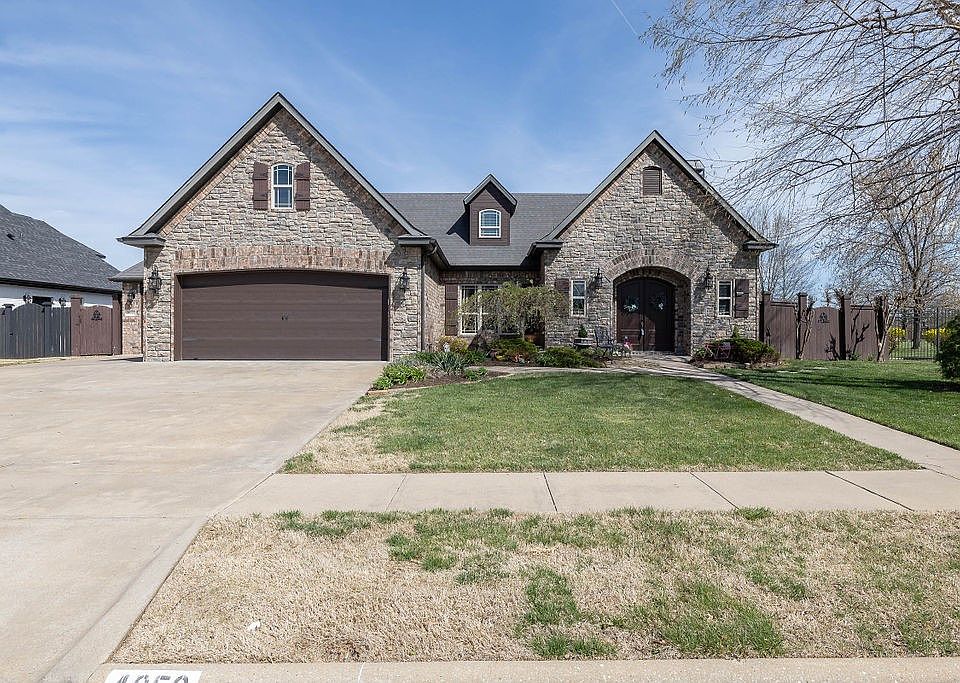 1st image of 4850 N Maple Grove Dr
