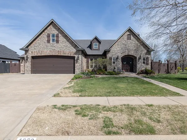 4850 N Maple Grove Dr, Fayetteville, AR 72764