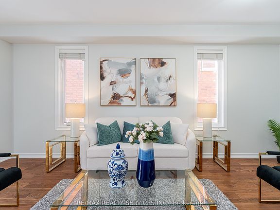 2nd image of 112 Amaranth Cres