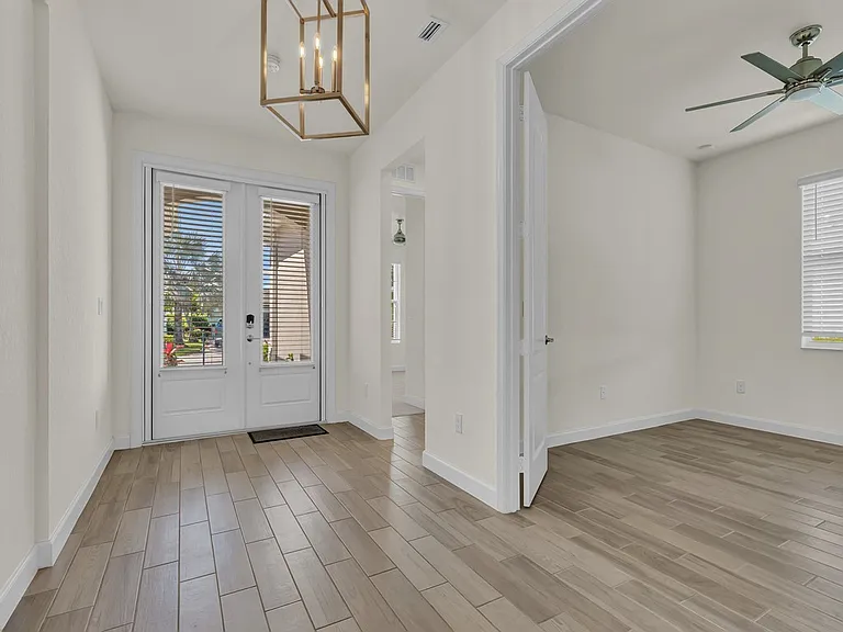 5982 Sequoia Cir — Photo 2