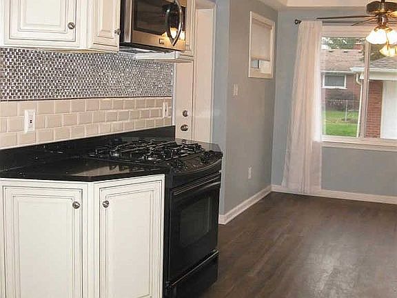 2nd image of 21618 Centennial St