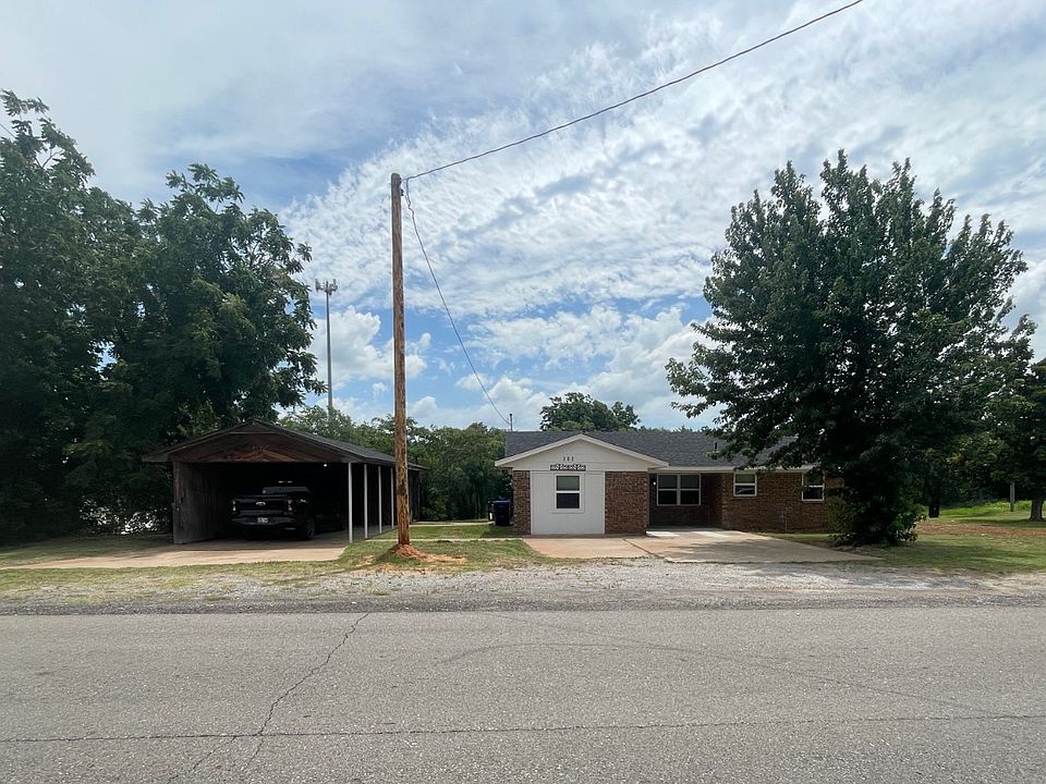 1st image of 302 S 1st St