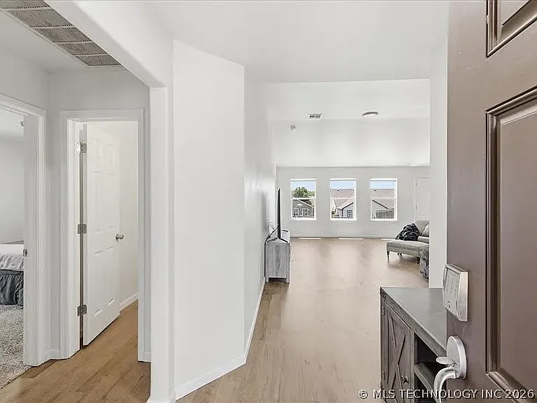 10410 S Prescott St — Photo 2