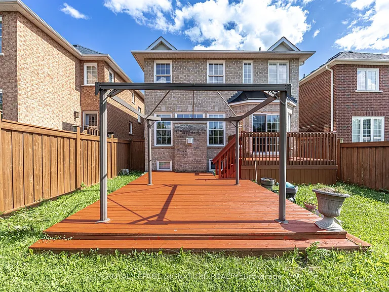44 Selby Dr — Photo 48