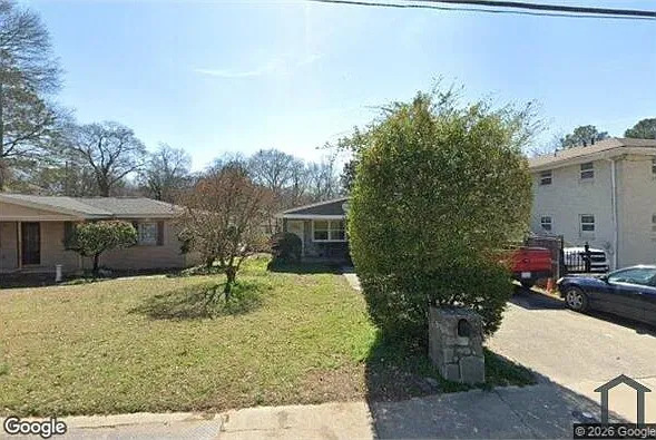 3 bed, 1200 sqft, $2,100 — Photo 1