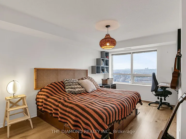 61 Heintzman St #1501 — Photo 23
