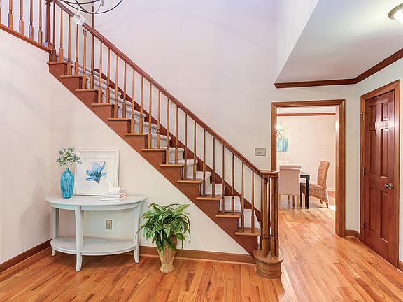 4th image of 110 Ironwood Pl