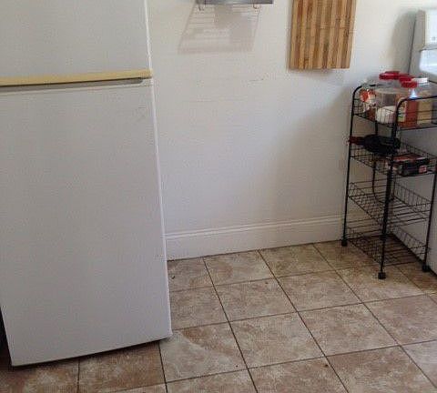 2nd image of 2568 36th St APT 3R