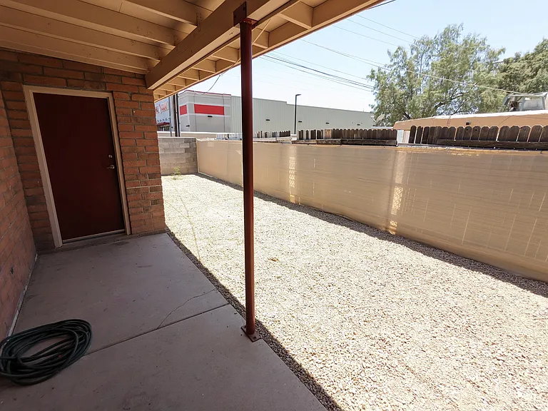 Yard, Porch, Laundry/storage room
