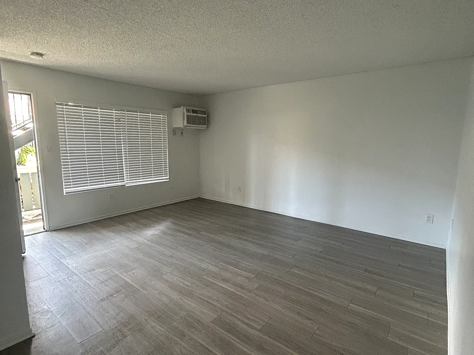 Paradise Garden Apartments — Photo 3