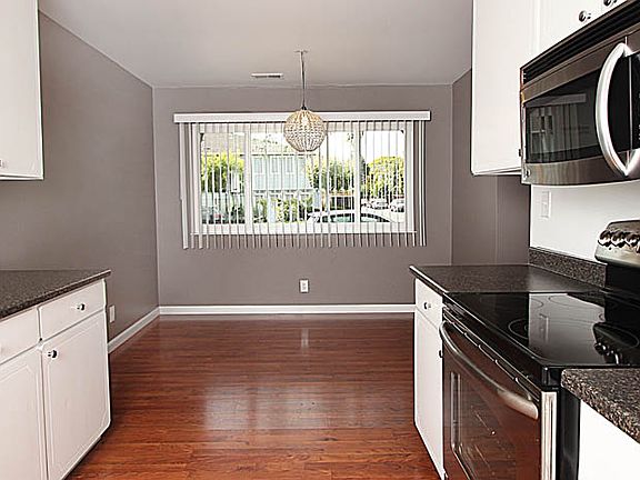 3rd image of 675 Towle Way