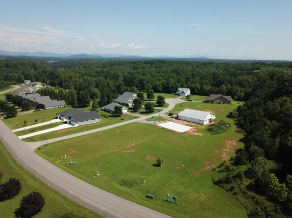 230 Firstwatch Dr #34, Moneta, VA 24121