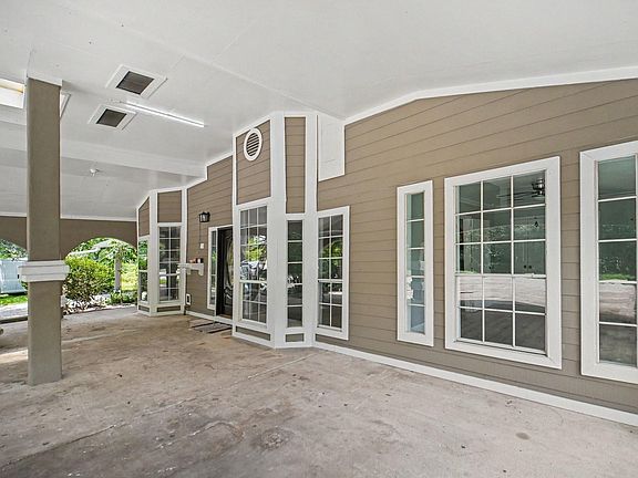 3rd image of 104 Virginia St